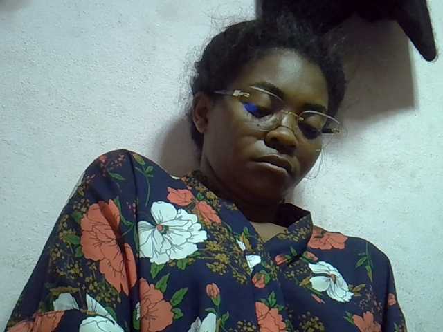 Angelinah75's BongaCams show and profile