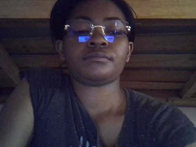 Angelinah75's BongaCams show and profile