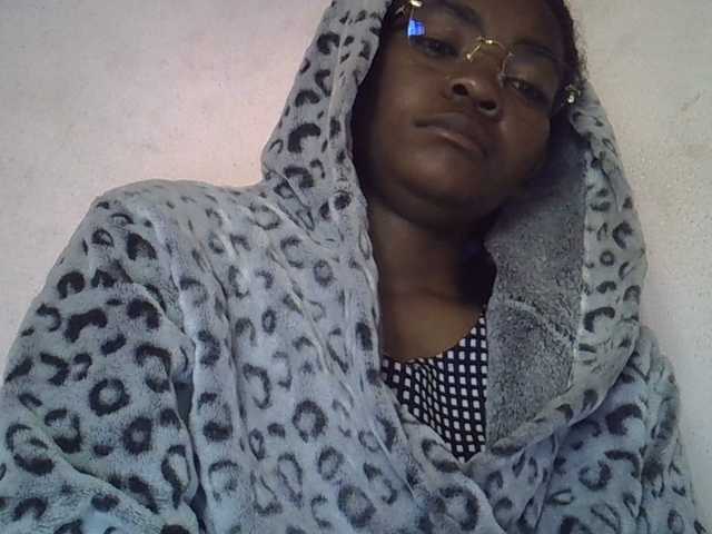 Angelinah75's BongaCams show and profile