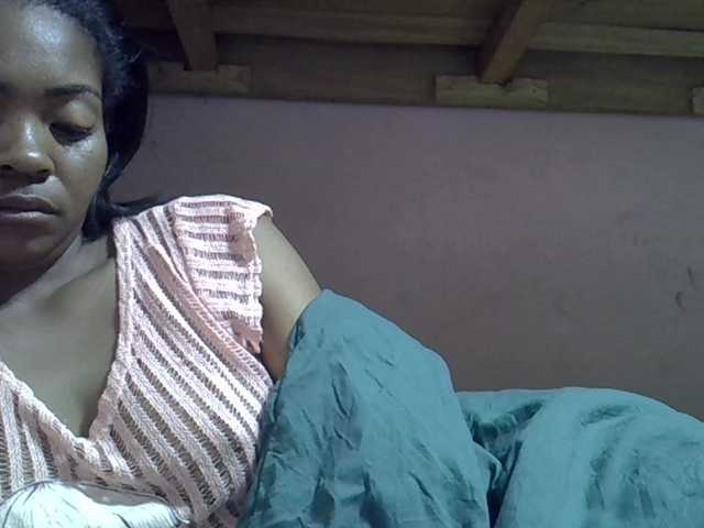 Angelinah75's BongaCams show and profile