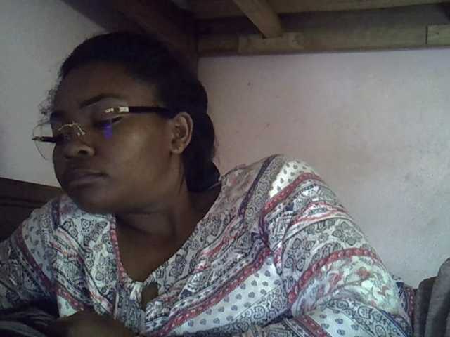 Angelinah75's BongaCams show and profile