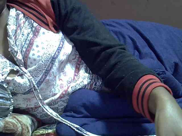 Angelinah75 webcam
