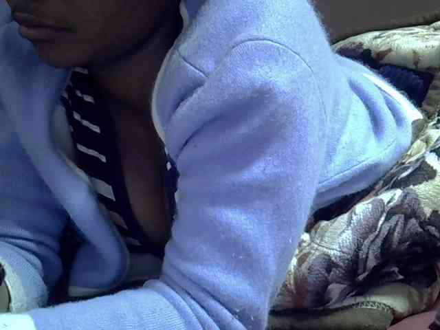 Angelinah75 webcam