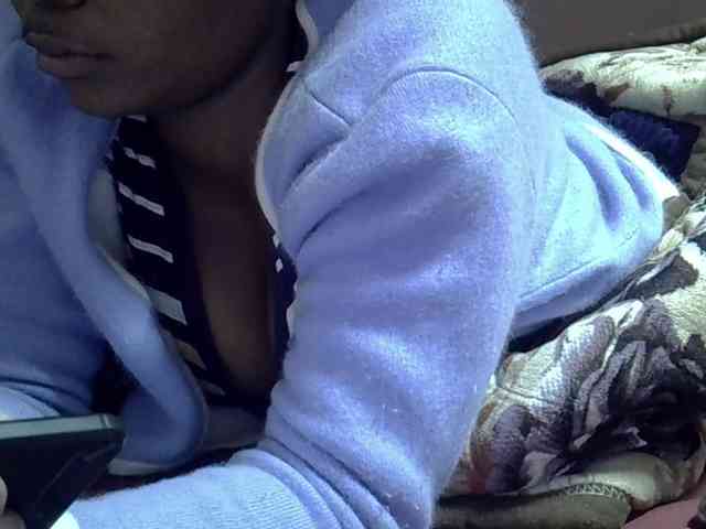 Angelinah75 webcam