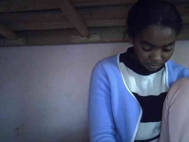 Angelinah75 webcam