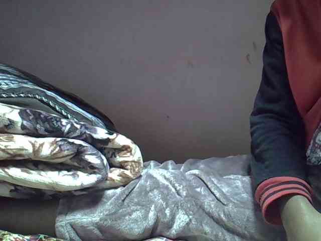 Angelinah75 webcam
