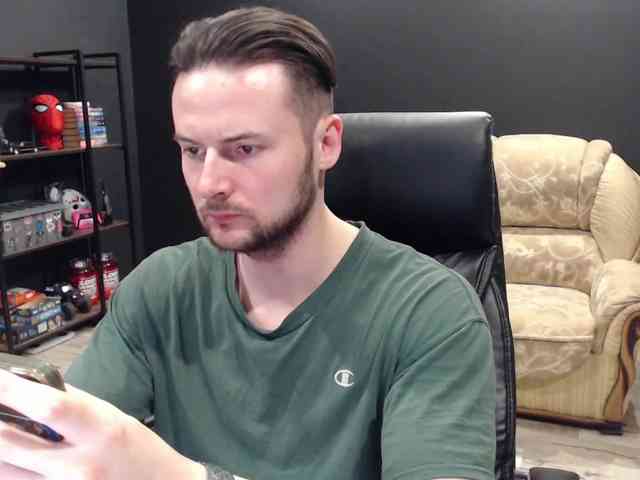 MihasikD Live Webcam on BongaCams