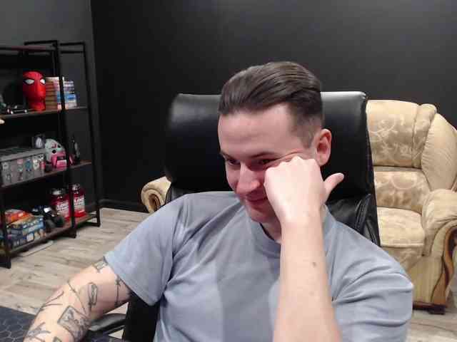 MihasikD Live Webcam on BongaCams