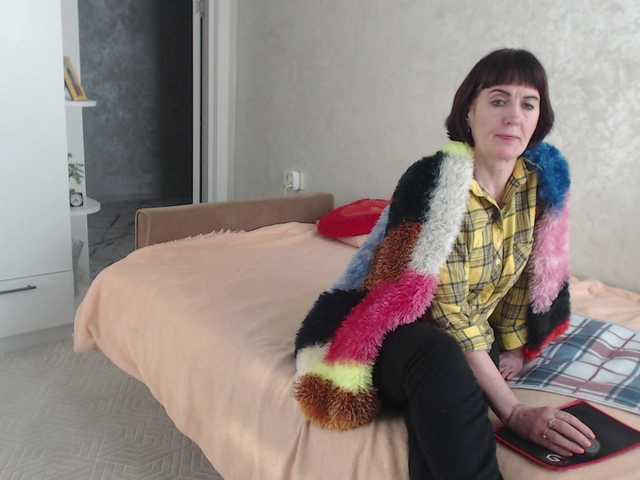 TinaaHott's BongaCams show and profile