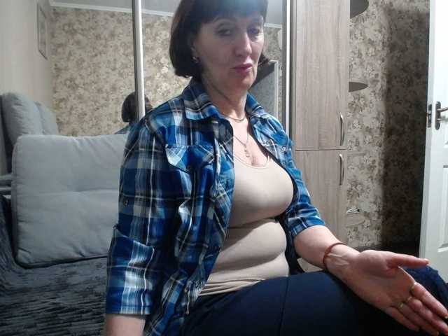 TinaaHott's BongaCams show and profile