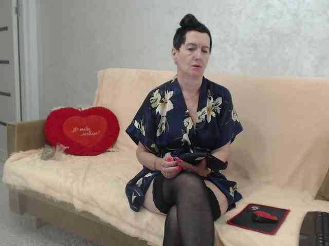 TinaaHott webcam