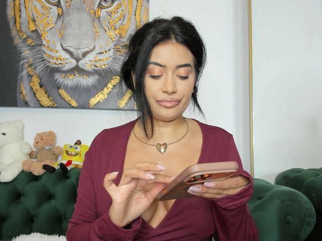 SweetPrya's BongaCams show and profile