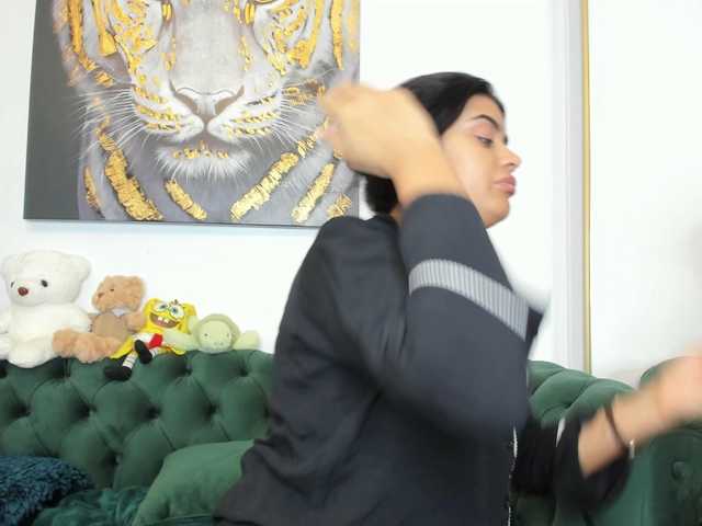 SweetPrya's BongaCams show and profile