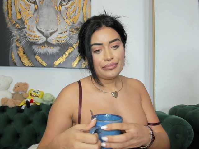 SweetPrya's BongaCams show and profile