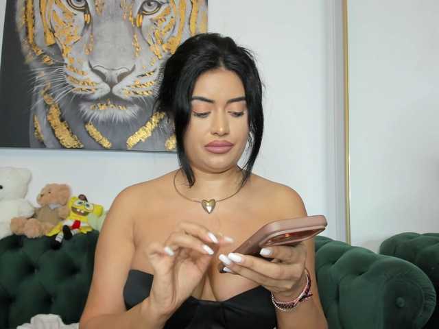 SweetPrya's BongaCams show and profile