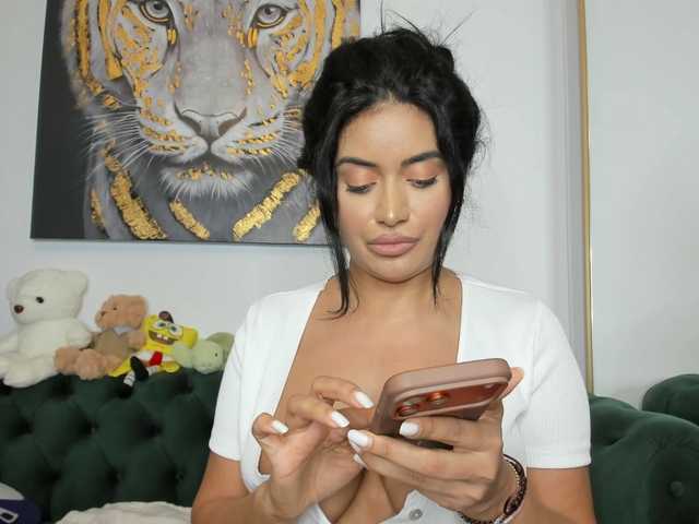 SweetPrya's BongaCams show and profile