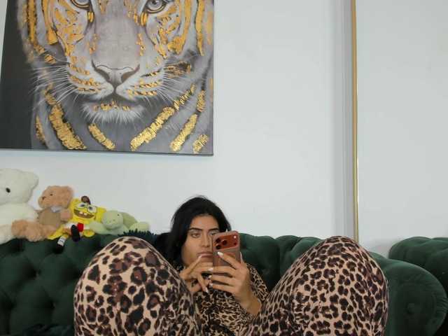 SweetPrya's BongaCams show and profile