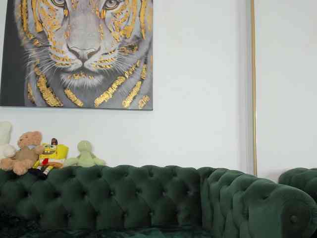 SweetPrya Live Webcam on BongaCams