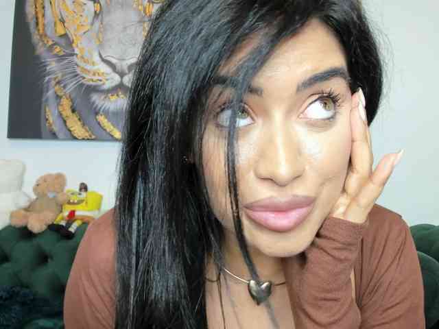 SweetPrya Live Webcam on BongaCams