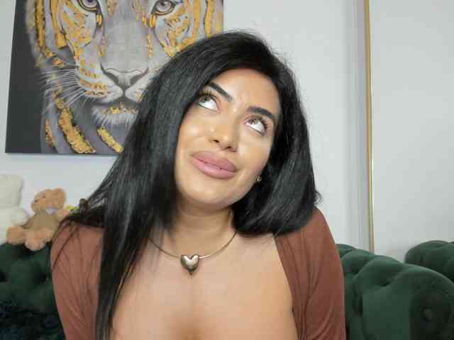 SweetPrya Live Webcam on BongaCams