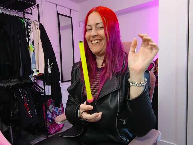 gennyrock's BongaCams show and profile