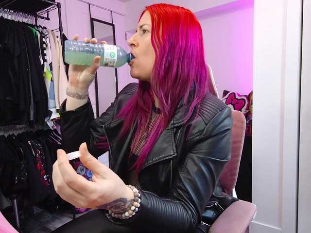 gennyrock's BongaCams show and profile