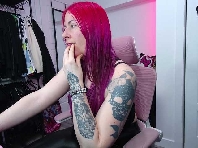 gennyrock's BongaCams show and profile