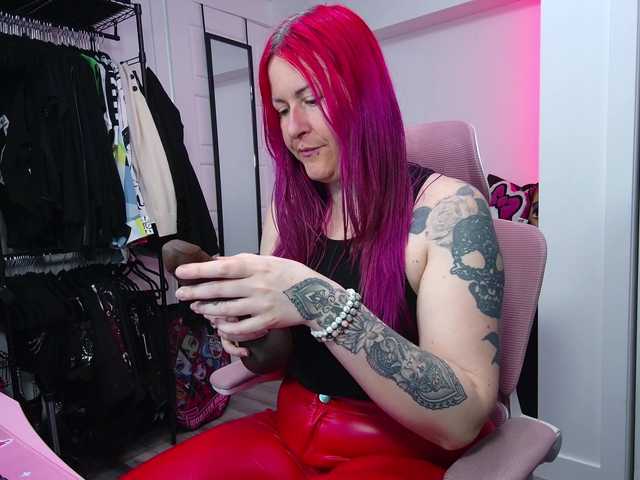 gennyrock's BongaCams show and profile