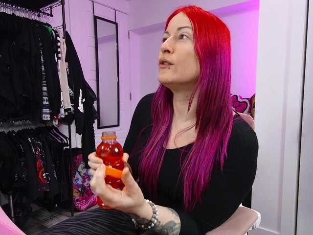 gennyrock's BongaCams show and profile