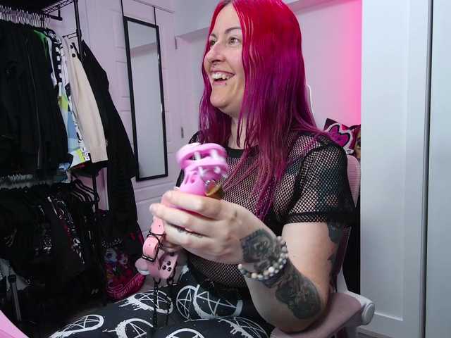 gennyrock's BongaCams show and profile