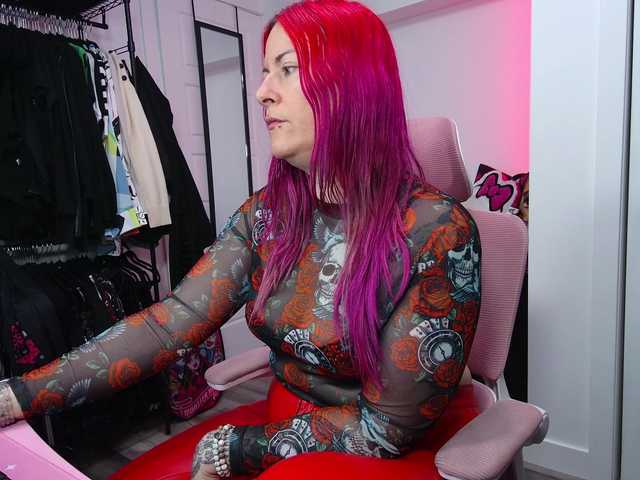 gennyrock's BongaCams show and profile