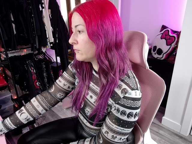 gennyrock's BongaCams show and profile