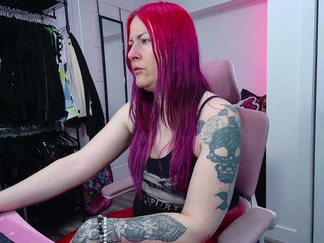 gennyrock's BongaCams show and profile