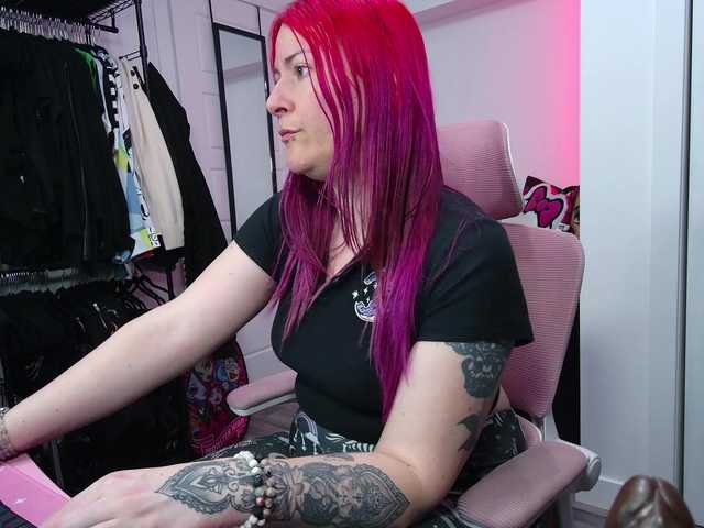 gennyrock's BongaCams show and profile