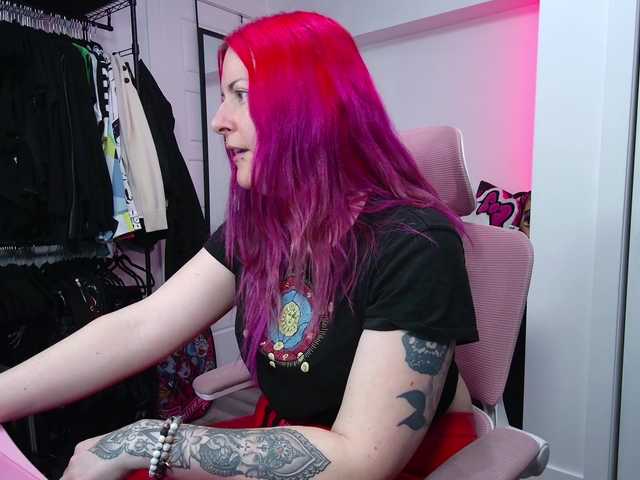 gennyrock's BongaCams show and profile