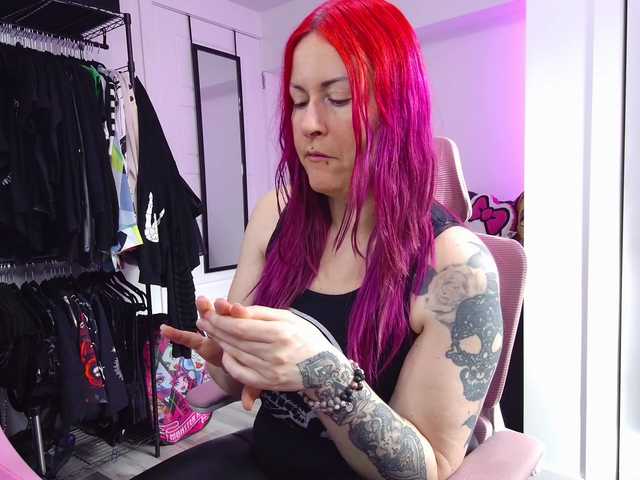 gennyrock's BongaCams show and profile