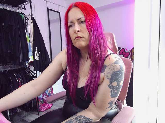 gennyrock's BongaCams show and profile