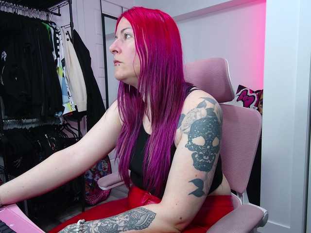 gennyrock's BongaCams show and profile