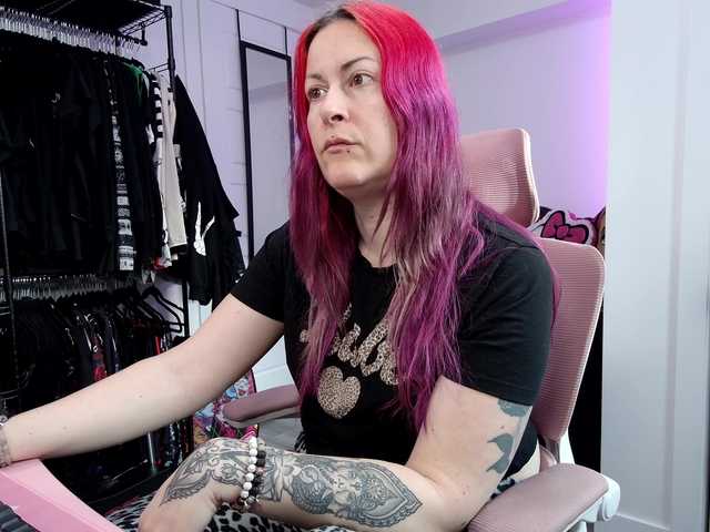 gennyrock's BongaCams show and profile