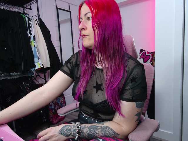 gennyrock's BongaCams show and profile