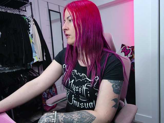 gennyrock's BongaCams show and profile