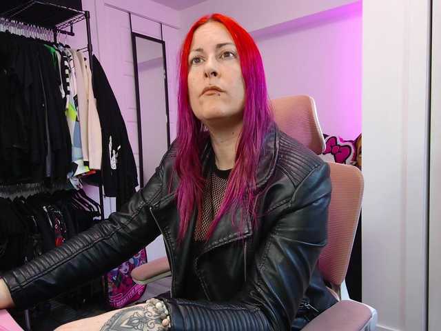 gennyrock's BongaCams show and profile