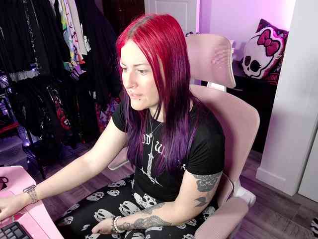 gennyrock Live Webcam on BongaCams