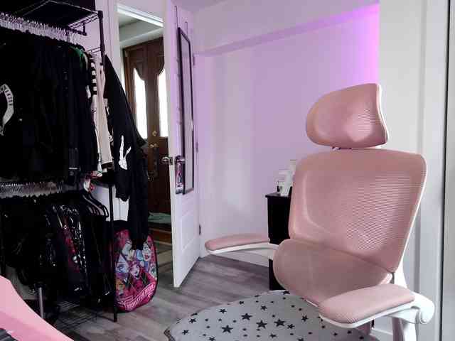 gennyrock Live Webcam on BongaCams