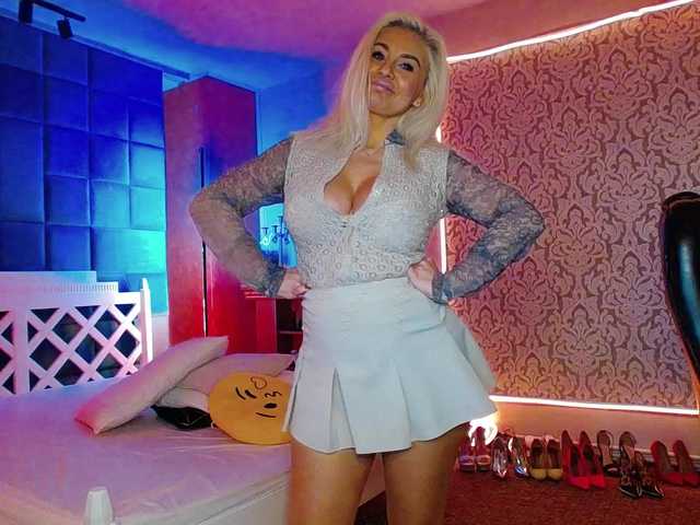 Miss-Kora's BongaCams show and profile