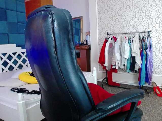 Miss-Kora's BongaCams show and profile