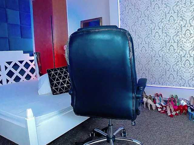 Miss-Kora's BongaCams show and profile