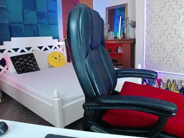 Miss-Kora's BongaCams show and profile