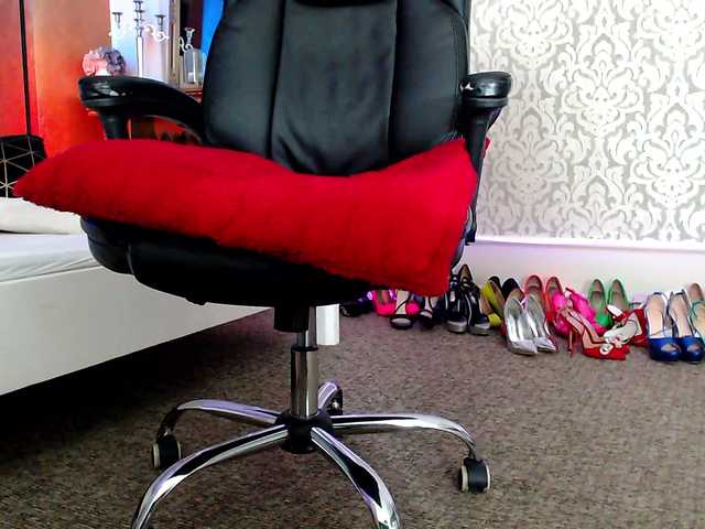 Miss-Kora's BongaCams show and profile