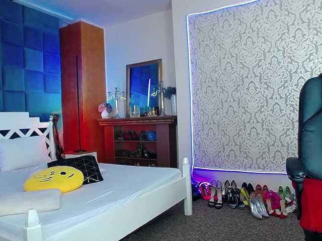 Miss-Kora's BongaCams show and profile